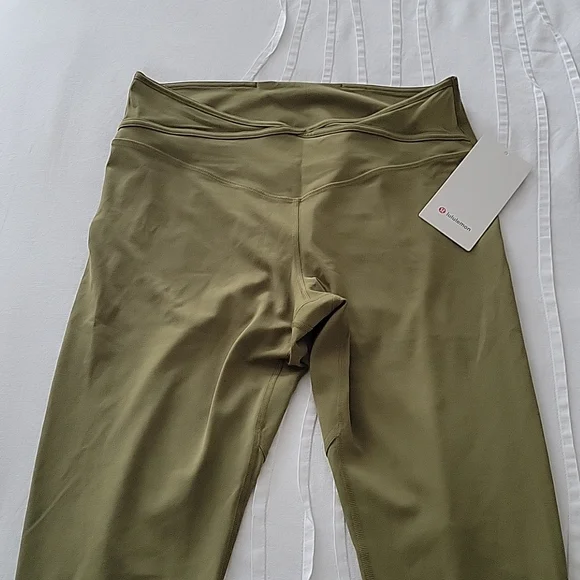 NWT Lululemon Nulu & Crisscross Mesh Stirrup tights Bronze Green 12 - Picture 2 of 11
